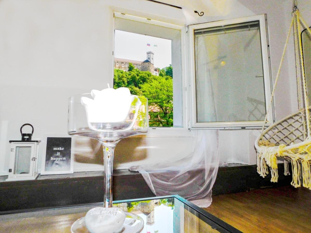 Old Town Theatre Staircase Apartments Liubliana Exterior foto